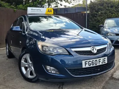 Begagnad Vauxhall Astra SRi 2010 Blå Halvkombi
