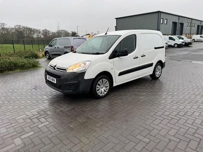 Used Citroën Berlingo 75 HP (55 kW) 2015 White MPV