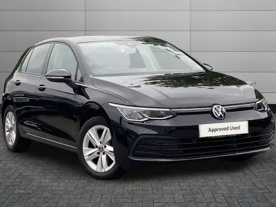 Used VW Golf VIII Life 150 HP (110 kW) 2022 Black Hatchback