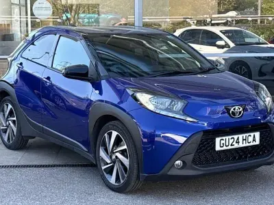 Used Toyota Aygo X 72 HP (52 kW) 2024 Blue SUV