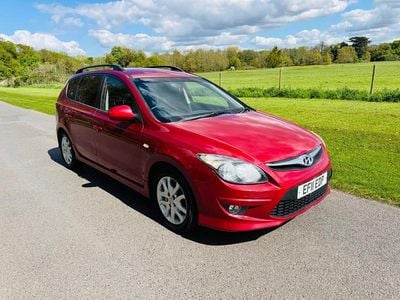 Used Hyundai i30 Comfort 2011 Red Estate