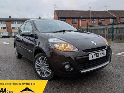 Used Renault Clio IV Dynamique 111 HP (81 kW) 2012 Black Hatchback