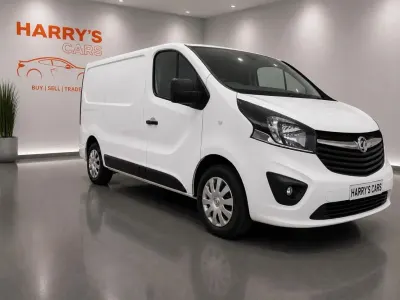 Used Vauxhall Vivaro Sportive 120 HP (88 kW) 2019 White MPV