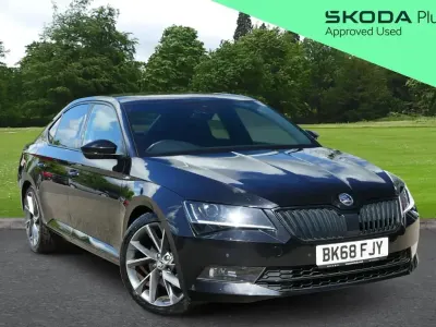 Used Skoda Superb SportLine 187 HP (137 kW) 2018 Black Hatchback