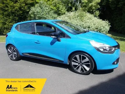 Used Renault Clio Dynamique 90 HP (66 kW) 2015 Blue Hatchback