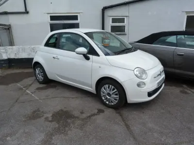 Gebraucht Fiat 500 Pop 69 PS (50 kW) 2010 Weiß Kleinwagen