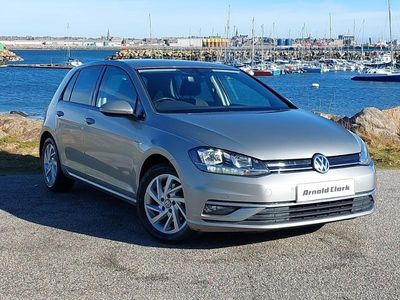 Begagnad VW Golf VII Match 130 HK (95 kW) 2019 Silver Halvkombi