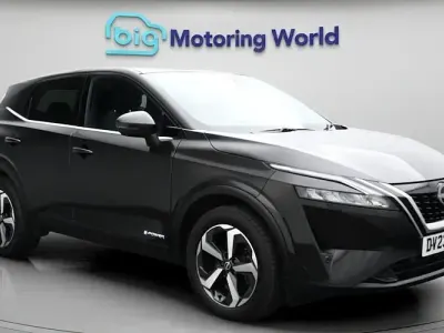 Używany Nissan Qashqai N-Connecta 190 KM (139 kW) 2023 Czarny SUV