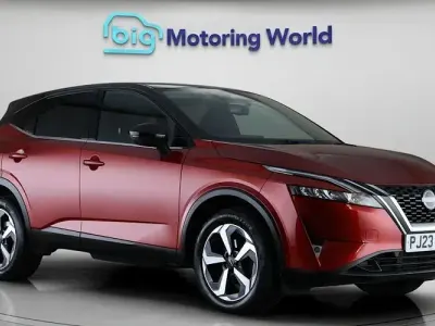 Used Nissan Qashqai N-Connecta 140 HP (102 kW) 2023 Red SUV
