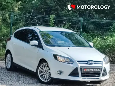 Usado Ford Focus Zetec 115 HP (84 kW) 2012 Branco Citadino