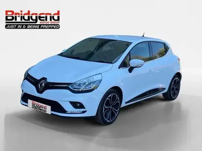 Used Renault Clio IV Iconic 2019 White Hatchback