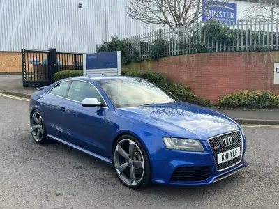 Begagnad Audi RS5 450 HK (330 kW) 2011 Blå Sportkupé