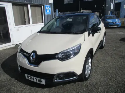 Used Renault Captur Dynamique 90 HP (66 kW) 2014 Cream SUV
