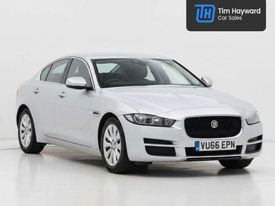 Used Jaguar XE Prestige 163 HP (119 kW) 2016 Silver Sedan