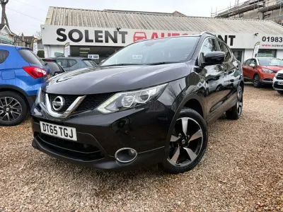 Used Nissan Qashqai N-Connecta 110 HP (80 kW) 2016 Black SUV