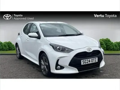 Used Toyota Yaris 116 HP (85 kW) 2024 White Hatchback