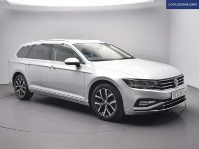 Begagnad VW Passat SEL 150 HK (110 kW) 2023 Silver Kombi