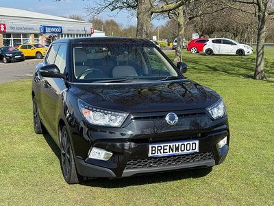 Used Ssangyong (KGM) Tivoli 128 HP (94 kW) 2018 Black SUV