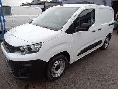 Used Peugeot Partner Premium 2023 White MPV