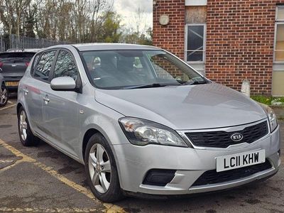 Used Kia Ceed 2011 Silver Hatchback