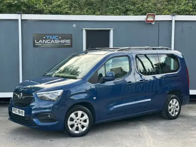 Used Vauxhall Combo S 100 HP (73 kW) 2019 Blue MPV