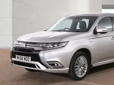 Used Mitsubishi Outlander P-HEV 206 HP (151 kW) 2018 Silver SUV