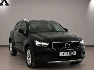 Used Volvo XC40 Momentum 156 HP (114 kW) 2018 Black SUV