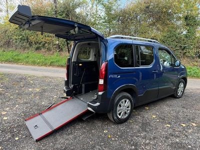 Blue Used 2020 Peugeot Rifter Allure MPV | £17,995 (Fair price)