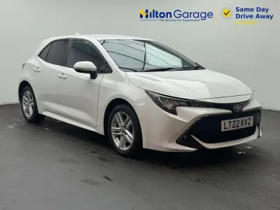 Used Toyota Corolla 2022 White Hatchback