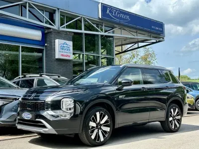 New Mitsubishi Outlander 300 HP (220 kW) 2026 Black SUV