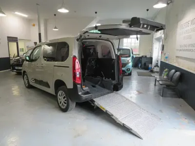 Used Citroën Berlingo Feel 2020 Beige MPV