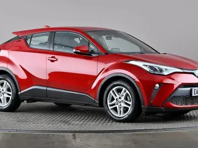 Used Toyota C-HR 122 HP (89 kW) 2023 Red SUV