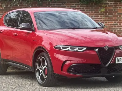 Used Alfa Romeo Tonale Veloce 2025 Red SUV