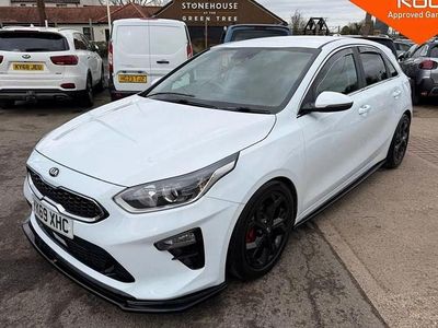 Used Kia Ceed 118 HP (86 kW) 2019 White Hatchback