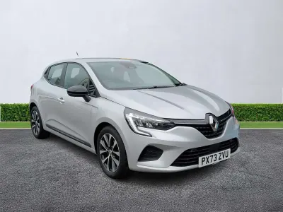 Used Renault Clio Evolution 90 HP (66 kW) 2023 Silver  Hatchback