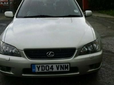 Used Lexus IS300 211 HP (155 kW) 2004 Sedan