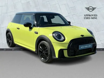 Usado Mini Cooper Hatch 134 HP (98 kW) 2023 Amarelo Citadino
