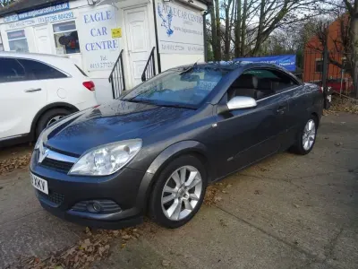 Used Vauxhall Astra Cabriolet Design Edition 138 HP (101 kW) 2009 Grey Cabriolet