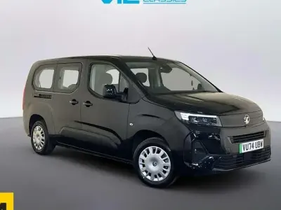 Second-hand Vauxhall Combo Design Edition 100 kW (136 CP) 2026 Monovolum