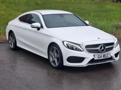 Usado Mercedes C220 AMG line 170 CV (125 kW) 2018 Blanco Coupe