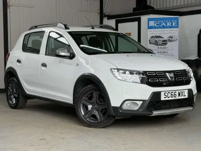 Used Dacia Sandero Ambiance 90 HP (66 kW) 2016 White Hatchback