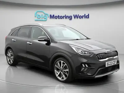 Używany Kia Niro 139 KM (102 kW) 2022 Czarny SUV