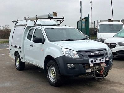 White Used 2017 Isuzu Rodeo SUV | £8,450 (Fair price)