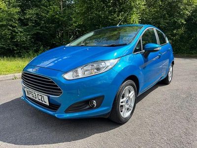 Used Ford Fiesta Zetec 100 HP (73 kW) 2014 Blue Hatchback