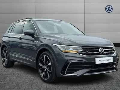 Usado VW Tiguan R-line 150 HP (110 kW) 2022 Cinzento SUV