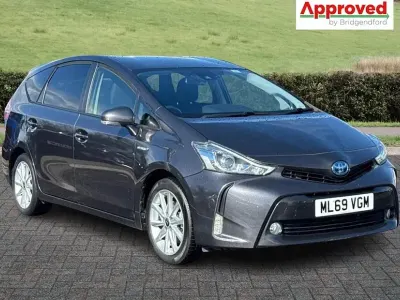 Usado Toyota Prius+ Plus 136 HP (100 kW) 2020 Cinzento Monovolume