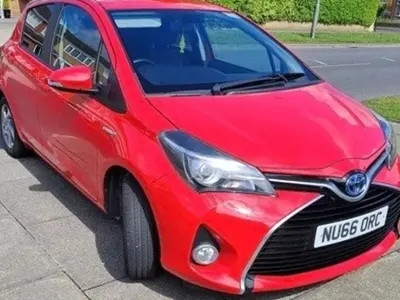 Używany Toyota Yaris Hybrid 2016
