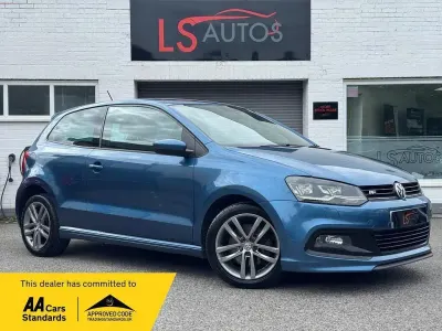 Used VW Polo R-line 110 HP (80 kW) 2016 Blue Hatchback