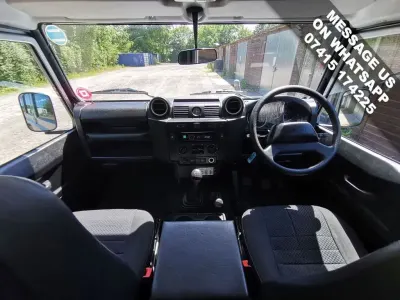 Used Land Rover Defender 122 HP (89 kW) 2010 Silver Estate