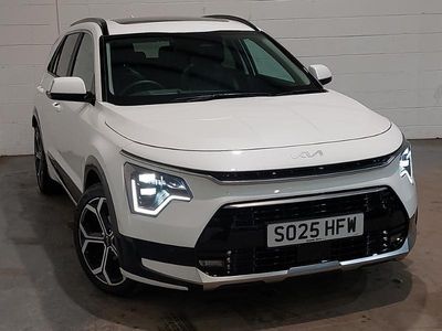 White New 2025 Kia Niro SUV | £29,998